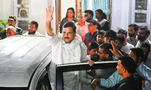 Sanjay Singh News: संजय सिंह ने खटखटाया दिल्ली हाईकोर्ट का दरवाजा, गिरफ्तारी के खिलाफ लगाई अर्जी