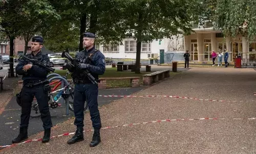 France School Attack: फ्रांस के स्कूल में चाकू से हमला, शिक्षक की हत्या और दो अन्य घायल