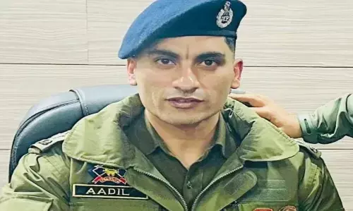 Srinagar News: भ्रष्टाचार के आरोप में निलंबित डीएसपी को मिली अंतरिम जमानत, पद दुरुपयोग मामले में चल रही जांच