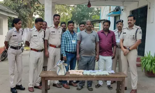 Raigarh News: पिकअप से 6.43 लाख जब्त, पुलिस ने दी इलेक्शन सेल को सूचना