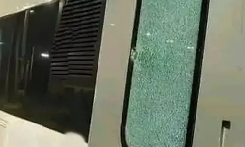 Gujarat News: गुजरात में उपद्रवियों ने ट्रेन पर पथराव किया, आरपीएफ ने जांच के आदेश दिए