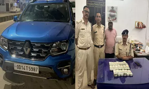 Raigarh News: वाहन चेकिंग के दौरान डस्टर कार में मिले 10 लाख रूपये कैश, निर्वाचन कार्यालय को दी गई सूचना