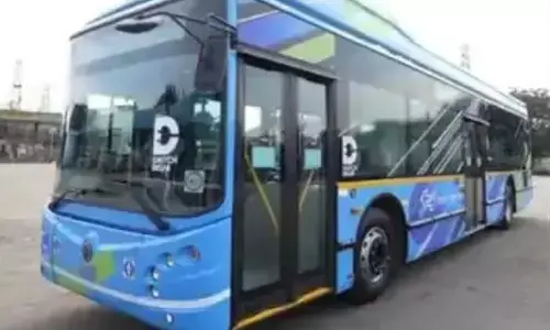 Gautam Buddh Nagar: गौतमबुद्ध नगर में जल्द ही लोगों को मिलेगी बस ट्रांसपोर्ट सेवा, पीएम ई-बस संचालन को लेकर 37 रूट फाइनल