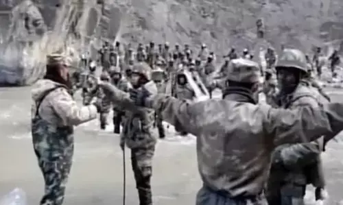 Galwan Valley Clash: पेंटागन ने रिपोर्ट में बड़ा दावा, गलवान झड़प के बाद अब भी LAC पर ही मौजूद है चीनी सेना