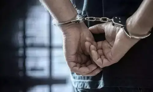 US News: सिख किशोर पर चलती बस में हमला, पुलिस ने मामला दर्ज कर आरोपी को किया गिरफ्तार