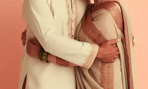 Hardoi Crime News: समधी-समधन को हुआ एक-दूजे से प्यार,  घरवाले देने लगे ताने, दोनों ने ट्रेन के आगे कूद कर की आत्महत्या