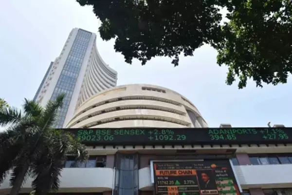 यूएस फेड के नरम संदेश के बाद सेंसेक्स 70 हजार के पार