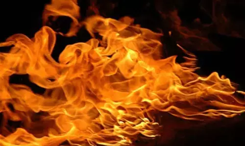 Mumbai Fire News: मुंबई के इमारत में आग लगने से दो की दर्दनाक मौत, कई घायल, आसपास के इलाकों में दहशत