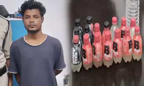 CG-Appy Fizz की बॉटल में निकली शराब, पुलिस को चकमा देने ड्रिंकिंग बाटल में भरकर बेच रहा था महुआ...