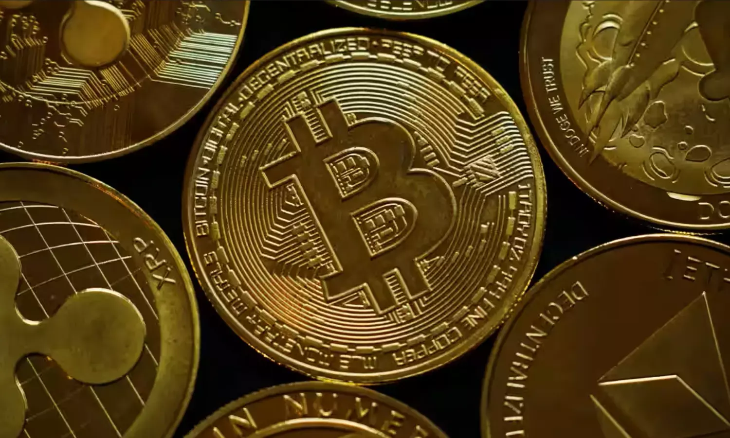 Bitcoin News Hindi: बिटकॉईन ने 2022 के बाद पहली बार पार किया 35,000 डॉलर का लेवल, क्या है वजह?