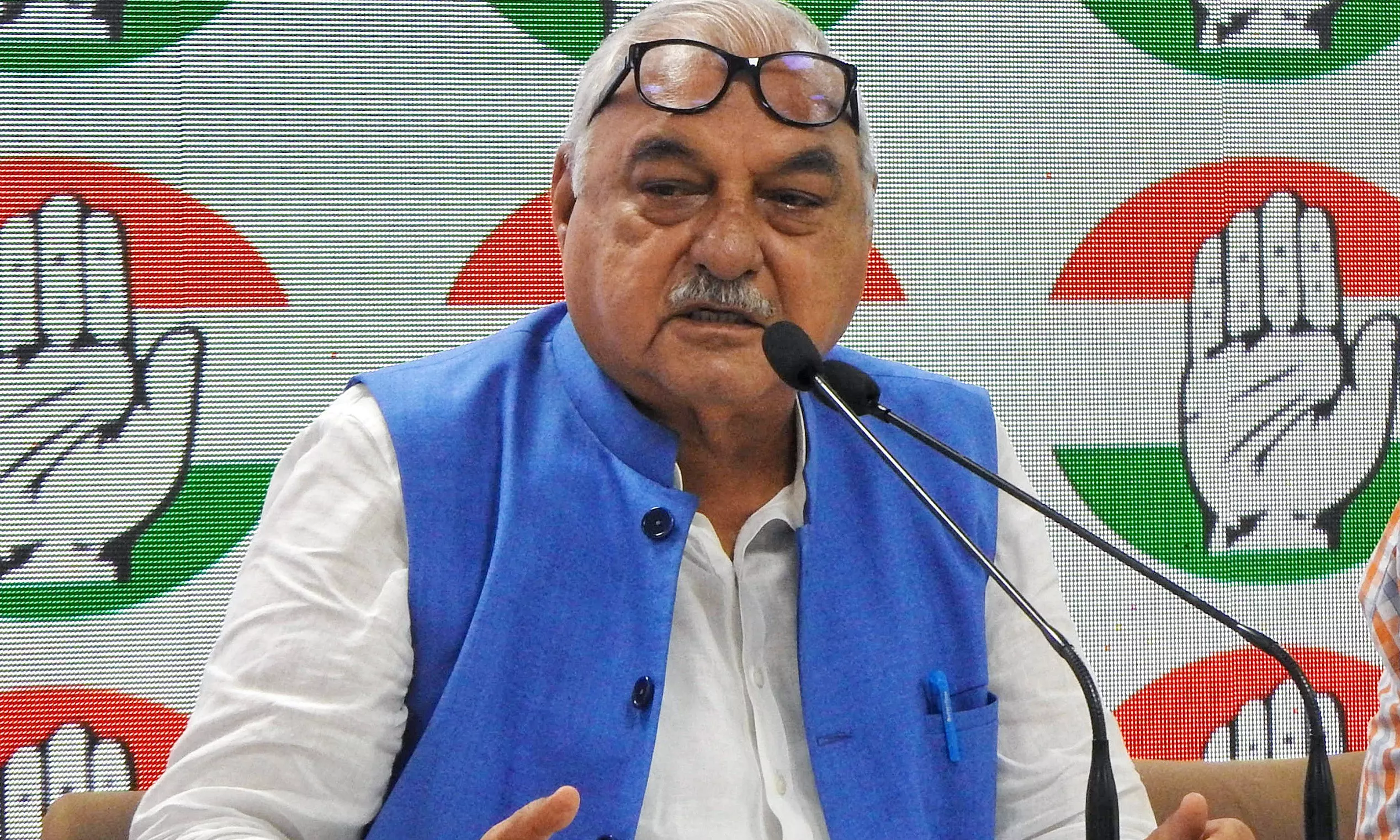 Bhupendra Singh Hooda: भूपेंद्र सिंह हुड्डा ने का बड़ा आरोप, कहा- भाजपा का 9 साल का शासन हरियाणा को विनाश की गहराई में ले गया Bhupendra Singh Hooda: भूपेंद्र सिंह हुड्डा ने का बड़ा आरोप, कहा- भाजपा का 9 साल का शासन हरियाणा को विनाश की गहराई में ले गया