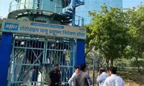 Noida Pollution: नोएडा में शुरू हुआ प्रदूषण को नियंत्रित करने के लिए एंटी स्मॉग टावर