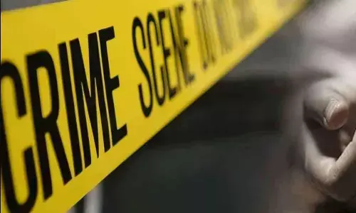 Delhi Crime News: नाबालिग ने व्यक्ति की चाकू मार कर की हत्या, खून से सने चाकू के साथ थाने में किया आत्मसमर्पण