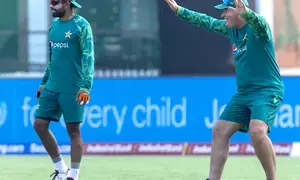 ICC Cricket World Cup 2023 : कप्तान बाबर आज़म की आलोचनाओ पर पाकिस्तानी कोच मिकी आर्थर का बड़ा बयान