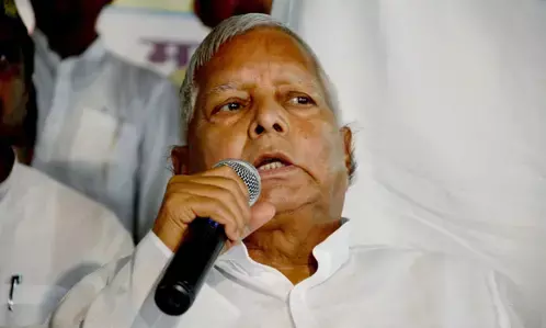 Lalu Yadav News: लगातार हो रही ट्रेन दुर्घटनाओं पर लालू प्रसाद यादव ने की केंद्र की आलोचना
