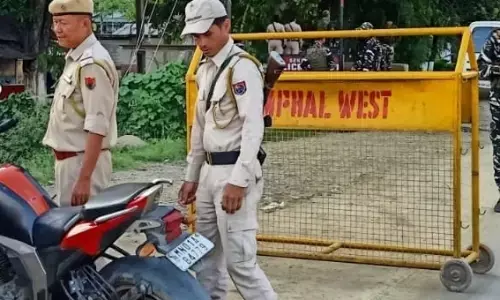 Manipur News: मणिपुर में म्यांमार सीमा के पास संदिग्ध उग्रवादियों ने की पुलिस अधिकारी की गोली मारकर हत्या