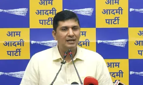 AAP News: मनोज तिवारी को कैसे थी केजरीवाल पर होने वाली ED के समन की जानकारी