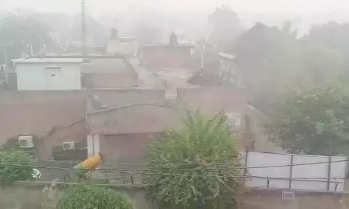 Ghaziabad Air Pollution: बढ़ते प्रदूषण में नाकाम दिख रहे हैं सभी इंतजाम, गाज़ियाबाद के लोनी में एक्यूआई सेंटर के बाहर ही चलता दिखा वॉटर कैनन