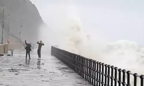 Storm Ciaran: फ्रांस के बाद इटली में Ciaran तूफान का कहर, रिकॉर्ड भारी बारिश से हुई बर्बादी, 6 मौतें