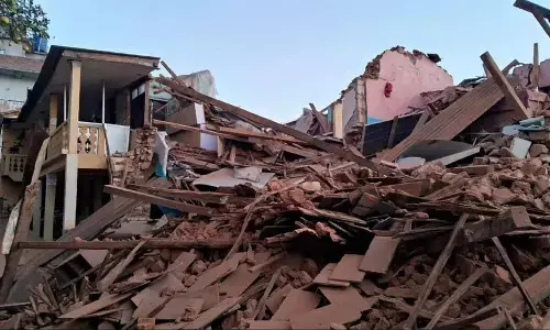 Nepal Earthquake: नेपाल में आए भूकंप से भीषण तबाही, मरने वालों की संख्या 154 पहुंची, 100 से अधिक जख्मी