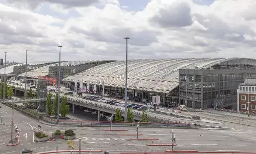 Germany Hamburg Airport: जर्मनी के हैम्बर्ग एयरपोर्ट पर हथियारबंद शख्स ने की फायरिंग, 18 घंटे बाद बंधक को मुक्त कराया गया