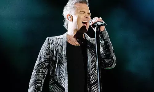 Singer Robbie Williams News: इस फेमस सिंगर का बड़ा दावा, बोले- 1-2 नहीं बल्कि 100 से अधिक महिलाओं के साथ...
