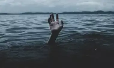 Delhi News: दिल्ली में दो युवकों की नाले में डूबने से मौत, चप्पल निकालने उतरे थे दोनों