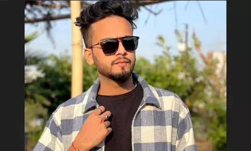 Elvish Yadav Case: नोएडा पुलिस के सामने पेश हुए एल्विश यादव, तीन घंटे तक चली पूछताछ