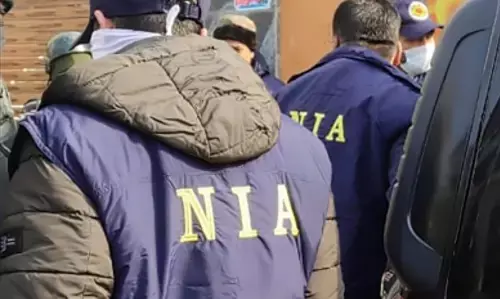 Bengaluru NIA Raids: बेंगलुरु में अवैध रूप से रह रहे तीन बांग्लादेशी नागरिकों को एनआईए ने पकड़ा