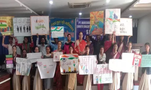 Pt. Harishankar Shukla Mahavidyalaya: पं. हरिशंकर शुक्ल महाविद्यालय में दो दिवसीय मतदाता जागरूकता अभियान...