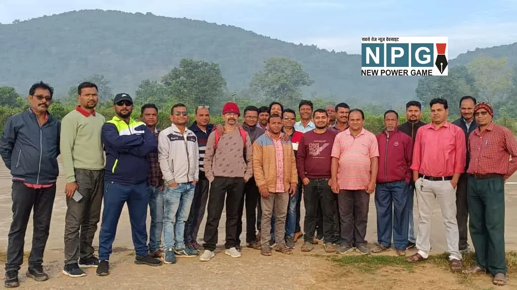 CG Assembly Elections 2023: 98 मतदान कर्मी बस्तर के खतरनाक इलाकों में दो दिन से फंसे हुए, CEO रीना कंगाले बोलीं...सभी को शाम तक हेलिकाप्टर से लाएंगे