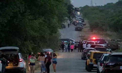 Texas News: कार दुर्घटना में प्रवासियों सहित सात लोगों की मौत