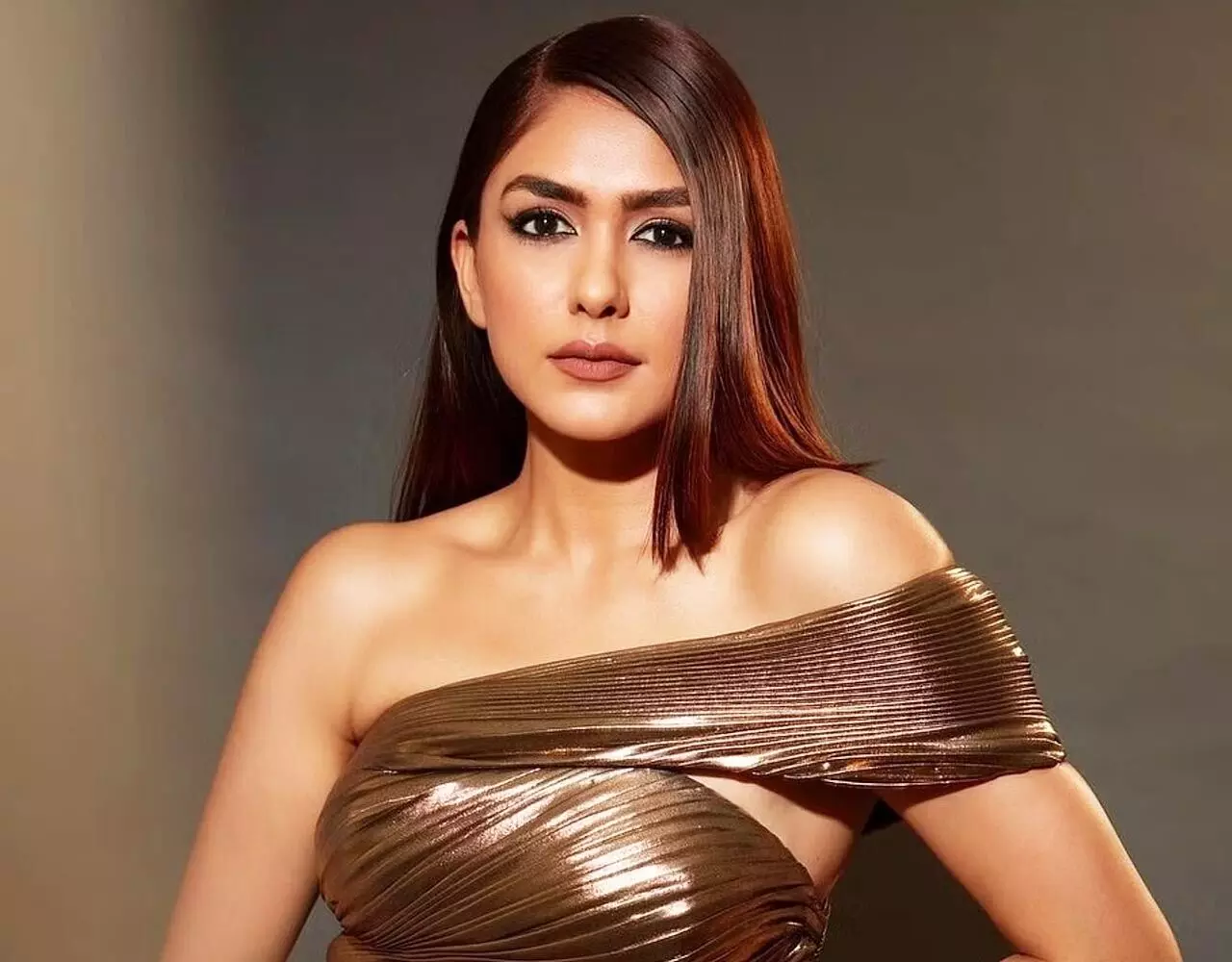 Mrunal Thakur News: फिल्म पिप्पा में नजर आएंगी मृणाल ठाकुर, इस खास किरदार में दिखेगी एक्ट्रेस... Mrunal Thakur News: फिल्म पिप्पा में नजर आएंगी मृणाल ठाकुर, इस खास किरदार में दिखेगी एक्ट्रेस...