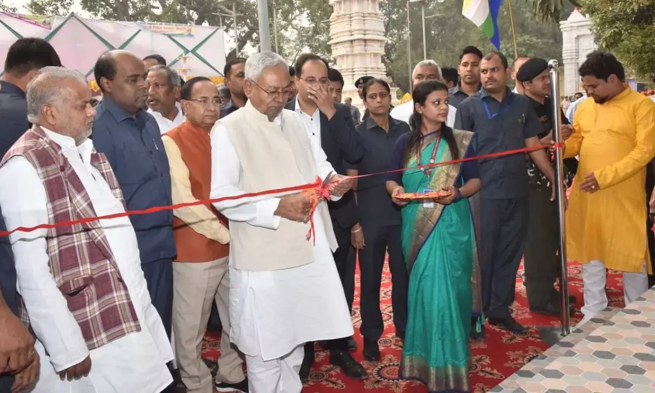 Bihar News: CM नीतीश कुमार ने पावापुरी महोत्सव का किया शुभारंभ, श्वेतांबर जैन मंदिर में की पूजा अर्चना
