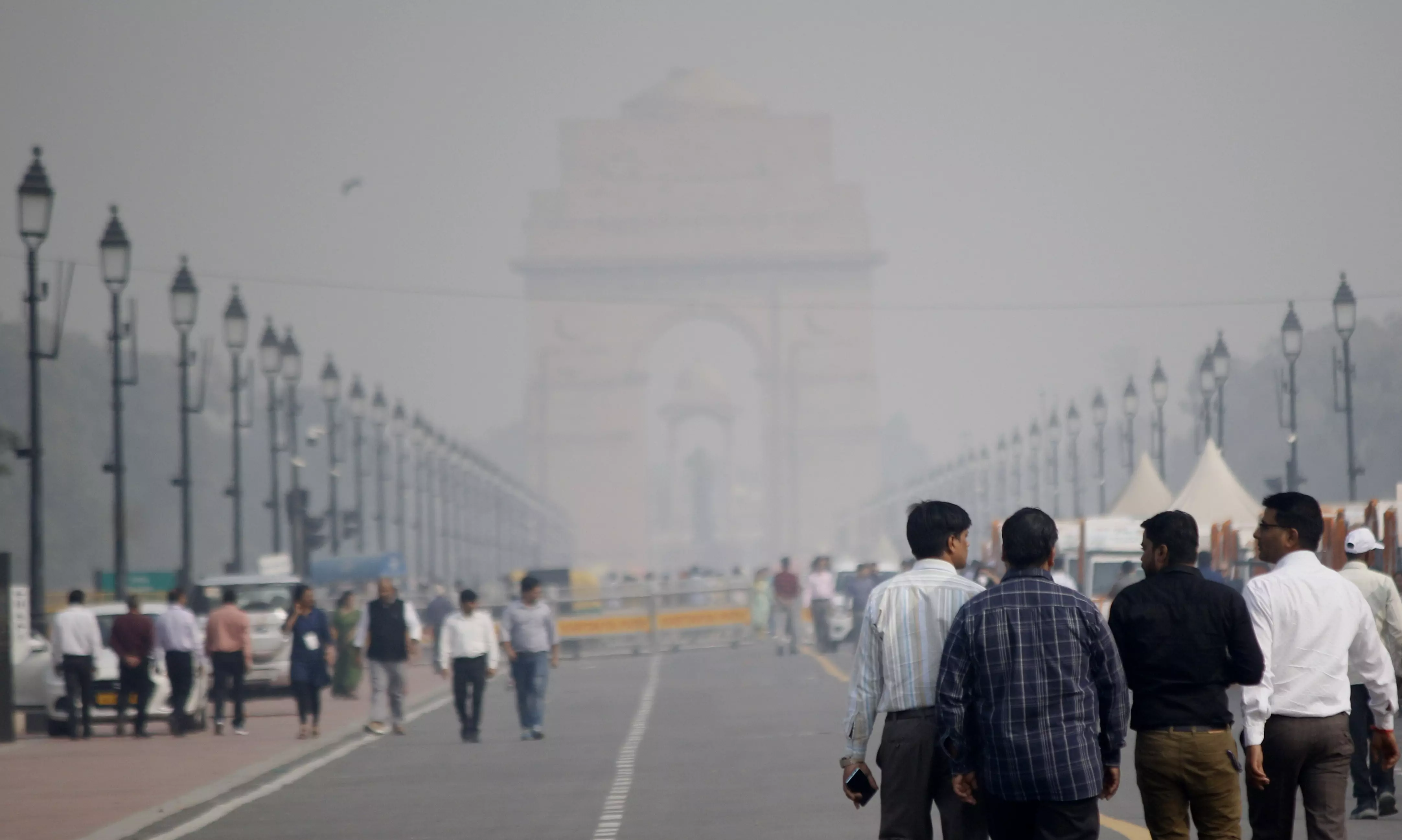 Delhi Pollution: पिछली साल की तुलना में दिवाली पर पीएम 2.5 कणों का स्तर 45 प्रतिशत बढ़ा, PM10 में भी इजाफा
