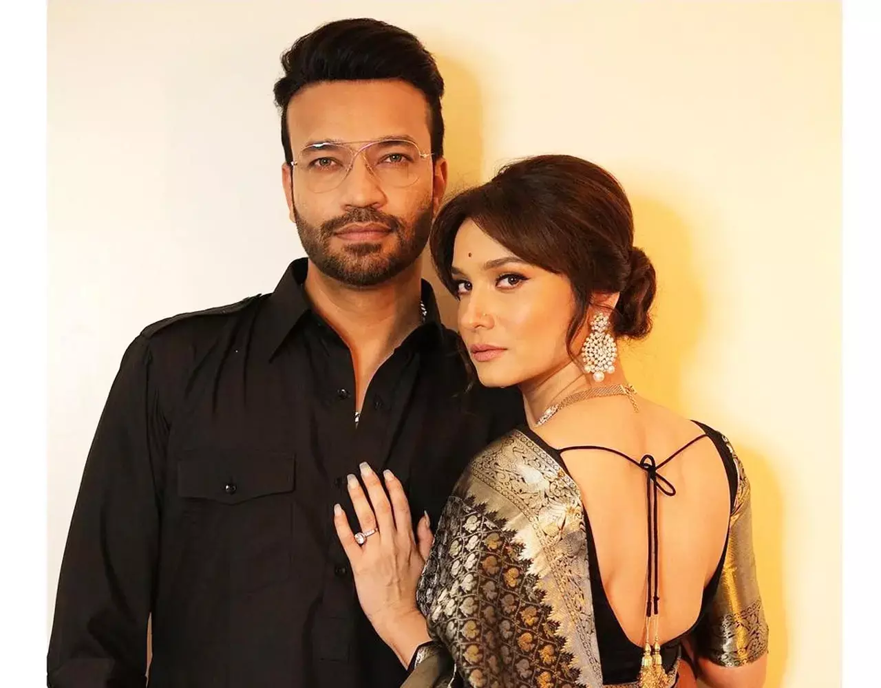 Ankita Lokhande-Vicky Jain : क्या खतरे में पड़ी अंकिता-विक्की की शादी!!...दोनों के रिश्तों में आई दरार, जानिए क्या हुआ ऐसा...