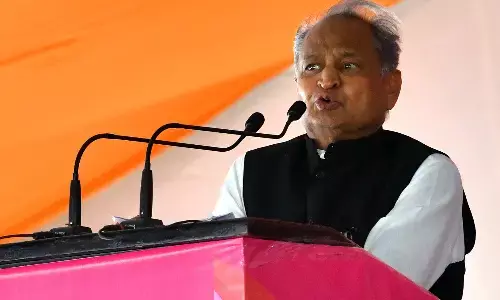 Ashok Gehlot News: अशोक गहलोत ने पीएम मोदी से कहा- अगर हम आतंकवादियों से सहानुभूति रखते हैं तो केंद्र हमें बर्खास्त करे