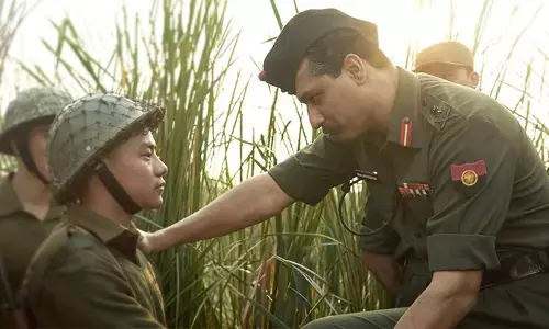 IND vs NZ Semi-Final: भारत-न्यूजीलैंड सेमीफाइनल में स्टेडियम में बजेगा गुलजार साहब का ‘बढ़ते चलो’ गाना, टीम इंडिया का हौसला होगा बुलंद