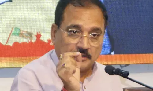 Delhi News: दिल्ली के मुख्य सचिव के बचाव में उतरी भाजपा, दागी अधिकारियों पर आप नेताओं की चुप्पी पर उठाए सवाल