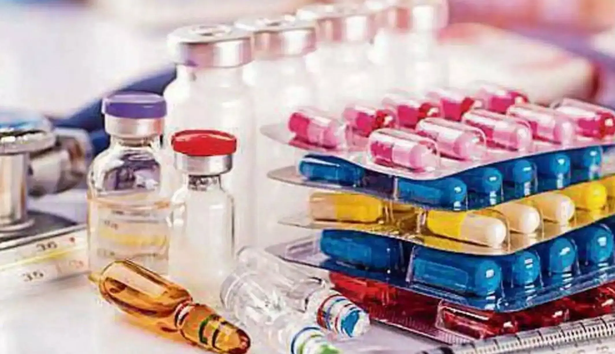 Online Medicine Sale Policy: 8 हफ्ते में बनाए दवाओं की ऑनलाइन बिक्री नीति दिल्ली HC का आदेश, केंद्र सरकार के पास आखिरी मौका Online Medicine Sale Policy: 8 हफ्ते में बनाए दवाओं की ऑनलाइन बिक्री नीति दिल्ली HC का आदेश, केंद्र सरकार के पास आखिरी मौका