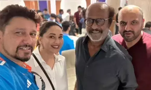 ICC World Cup 2023: माधुरी ने टीम इंडिया की जीत का मनाया जश्न, रजनीकांत, अनुष्का के साथ खिंचवाई सेल्फी