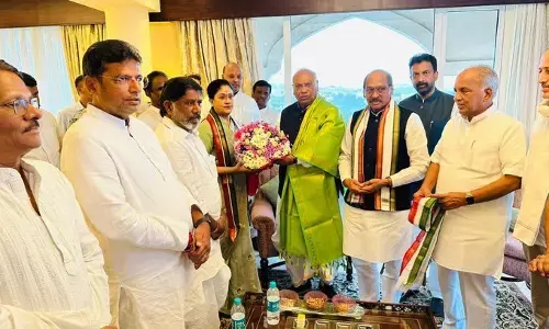 Telangana Election: तेलंगाना चुनाव से पहले बीजेपी को बड़ा झटका, दोबारा कांग्रेस में शामिल हुईं एम विजयशांति