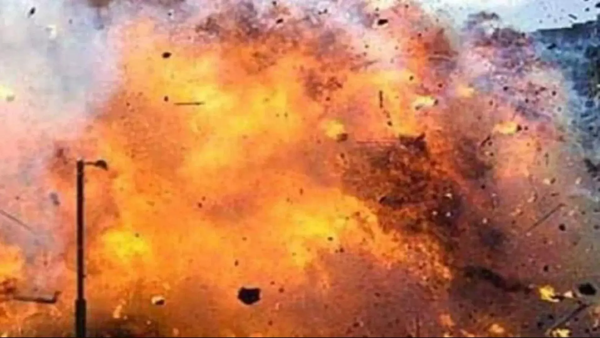 Saharanpur Explosion News: सहारनपुर की दवा फैक्ट्री में विस्फोट, चार महिला समेत पांच झुलसे, तीन की हालत गंभीर Saharanpur Explosion News: सहारनपुर की दवा फैक्ट्री में विस्फोट, चार महिला समेत पांच झुलसे, तीन की हालत गंभीर