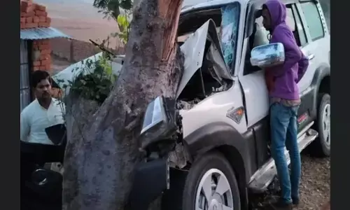 Giridih Accident: झारखंड के गिरिडीह में भीषण सड़क हादसा, 6 की मौत, निकाह में आए थे सभी परिजन