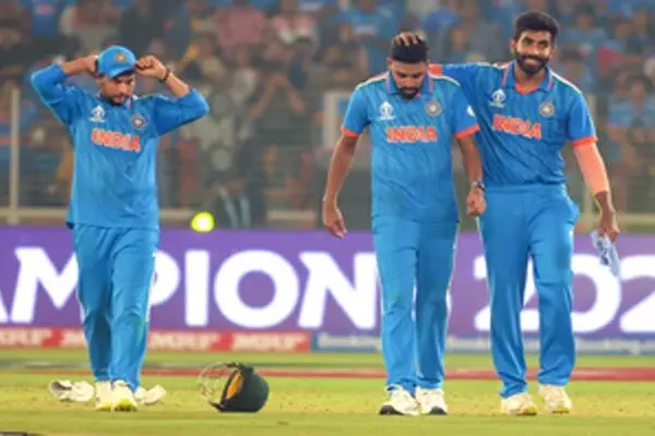 World Cup in India : खराब फील्डिंग और बल्लेबाजी बनी भारत की दुश्मन