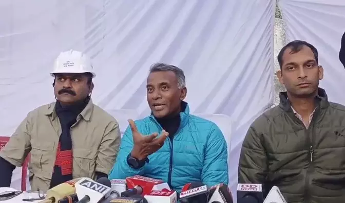 Uttarkashi Tunnel Rescue Updates: उत्तरकाशी टनल हादसा में 9 दिनों में मिली पहली बड़ी सफलता, जल्द बाहर आएंगे 41 मजदूर Uttarkashi Tunnel Rescue Updates: उत्तरकाशी टनल हादसा में 9 दिनों में मिली पहली बड़ी सफलता, जल्द बाहर आएंगे 41 मजदूर