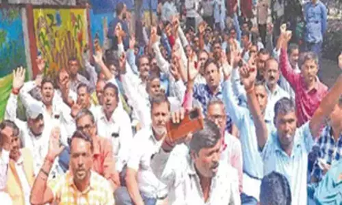 Jharkhand News: ग्रेड-पे और स्थायी नियुक्ति की मांग पर यहां 14 हजार सहायक प्राध्यापक आंदोलित...