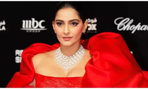 Sonam Kapoor: इंटरनेशनल प्लेटफॉर्म पर भारतीय डिजाइनर को हमेशा चैंपियन बनाती रहूंगी एक्ट्रेस सोनम कपूर...