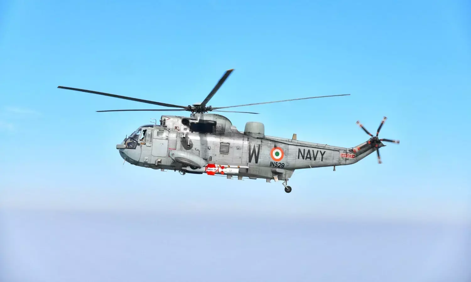 IAnti-Ship Missile: Indian Navy ने स्वदेशी नौसैनिक एंटी-शिप मिसाइल का लिकॉप्टर से किया सफल परीक्षण, देखें वीडियो