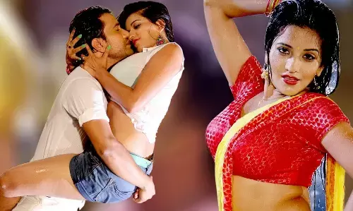 Bhojpuri Gana: मोनालिसा- निरहुआ का हिली पलंग के पलाई में बोल्ड डांस मूव्स हुआ वायरल, देखें HOT वायरल वीडियो